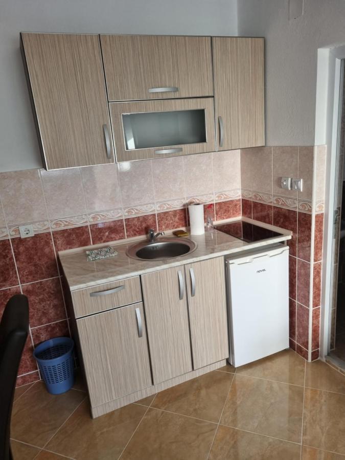 Apartmani Ani Bar Phòng bức ảnh